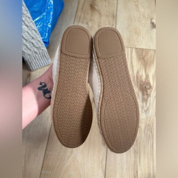 WORN ONCE-MICHEAL KORS-Kendrick Metallic Faux Pebbled Leather Espadrille - Picture 3 of 7